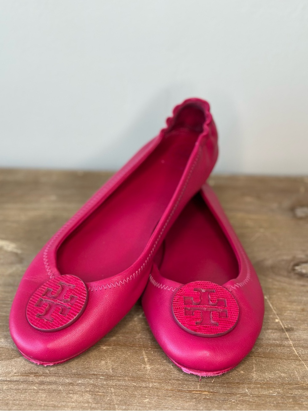 TORY BURCH Dark Azalea Minnie Travel Ballet with Logo Embossed Nappa Leather 9M